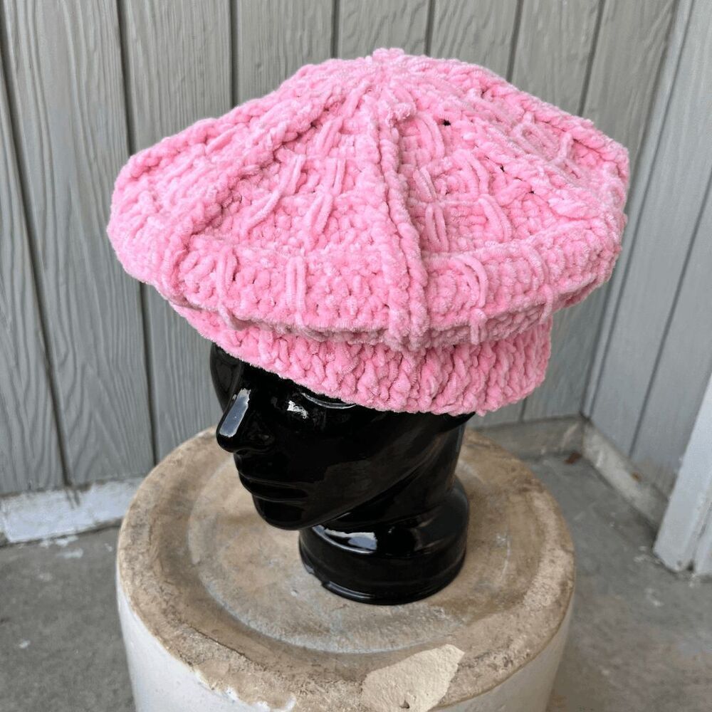 Vintage Deadstock Bubblegum Pink Chunky Knit Beret Style Slouchy Hat